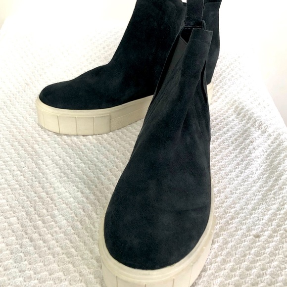 Dolce Vita Shoes - Dolce Vita NWOT Zabie Wedge Sneakers Grey Suede Size 10M